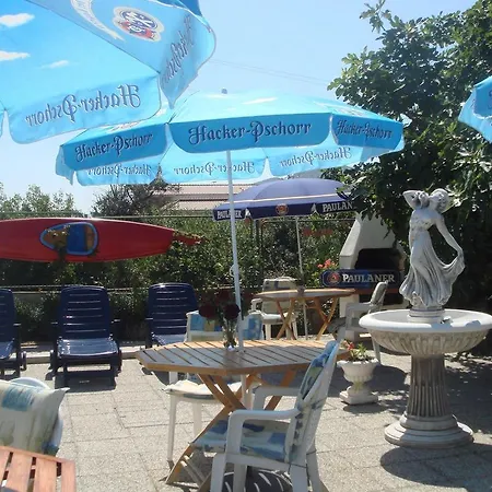 Gaestehaus Sofija Mit Fruehstueck, Privatparkplatz Und Klimaanlage Apartman